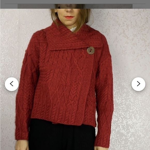 Carrigdonn Cardigan size Medium Red
Materials: merino wool made in Ireland. - Picture 1 of 10